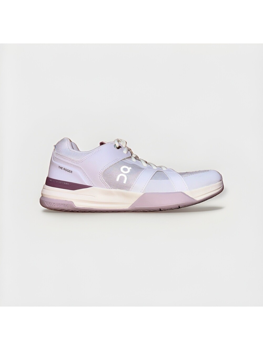 Women’s On The Roger Clubhouse Pro Sneaker White Lifestyle Shoes Size 10
